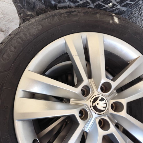 Skoda Kodiaq Genuine Rims 17" with Used Goodyear Tires 215/65 R17