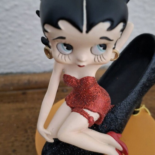 Betty Boop figure with high heel 2004 new