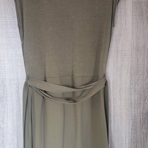 Massimo Dutti dress like new, green color with logo