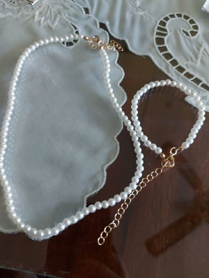 Перлен комплект от колие и гривна нов, бели изкуствени перли