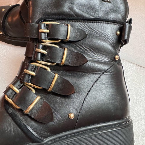 Dukas black leather Cheval II ankle boots No 39 used
