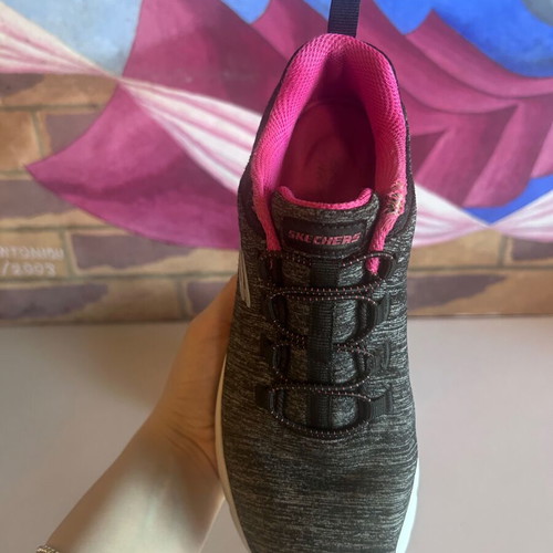 Skechers Dynamight women's athletic shoes with Memory Foam, size 37