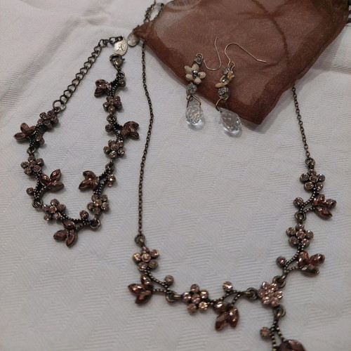 Accessorize faux bijoux set with flower rhinestones and bronze effect new