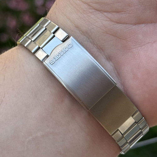 Seiko 5 Automatic Steel Watch like new, gray