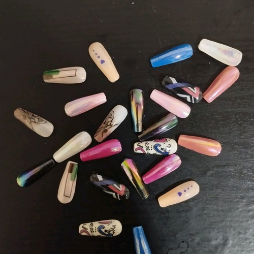 Fake plastic nails like new with base and clear polish