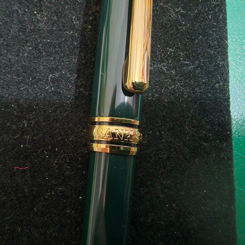 Bankers pen new in velvet case promotional Vega Voyages