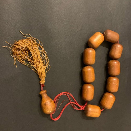 Wooden worry beads used in very good condition