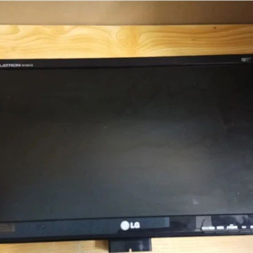 LG W1941S-PF Monitor TFT used, black, tested with d-sub cable