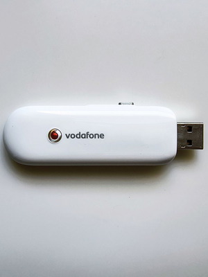 Vodafone K3715 3G USB Modem like new