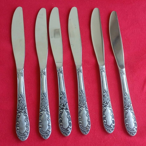 Vintage stainless steel dinner knives set of 6, like new