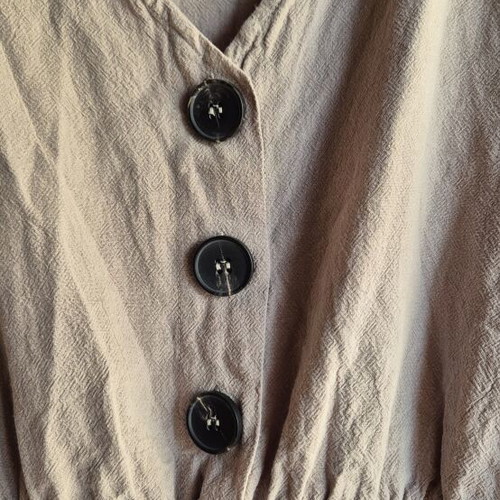 Beige dress with buttons and belt like new, size M