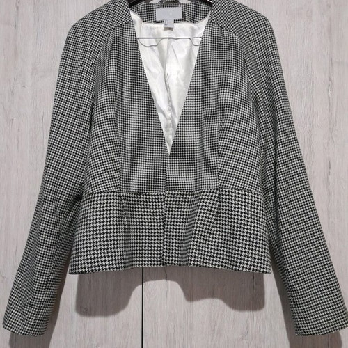 H&M short jacket used, black and white, pied de poule, size S