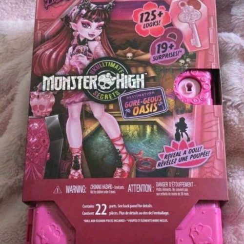 Monster High Skulltimate Secrets Draculaura Doll brand new