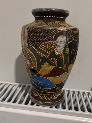 Japanese Satsuma vase handmade, like new antique 18cm