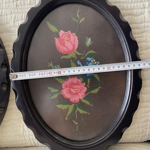 Decorative wall frames like new, set of 2