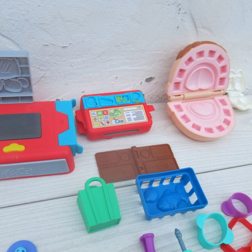 Play Doh Dentist Used With Cash Register And Kitchen Accessories