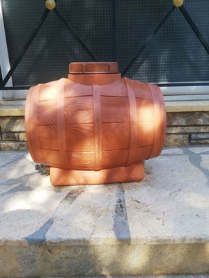 Barrel 25 liters used for wine and oil made of plastic