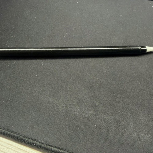 Uniq Pixo Stylus Pen like new, compatible with all iPads