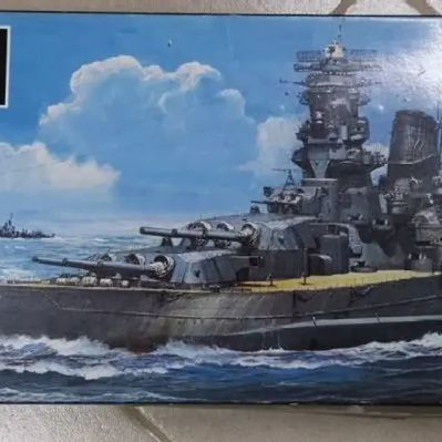 Musashi Yamato-class Tamiya 1/350 battleship new with Eduard PE set