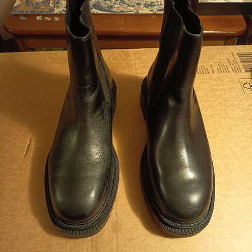 Chelsea boots leather size 43 like new, black