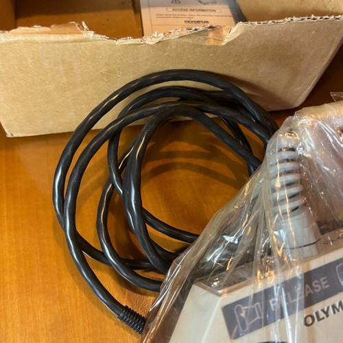 Olympus MAJ-679 Footswitch Pedal σαν καινούργιο με κουτί για EU-M30