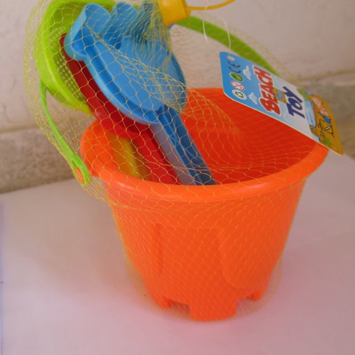 Beach Fun Toy bucket new with net