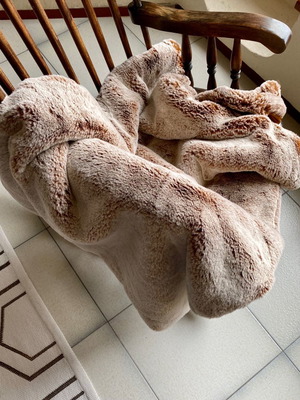 H&M Home blanket new, very soft and warm, fluffy 110x150