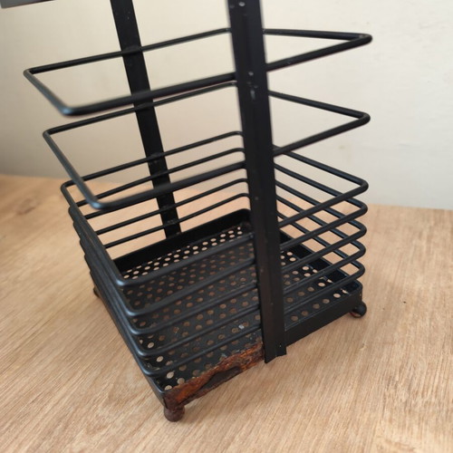 Metal organizer used, black color