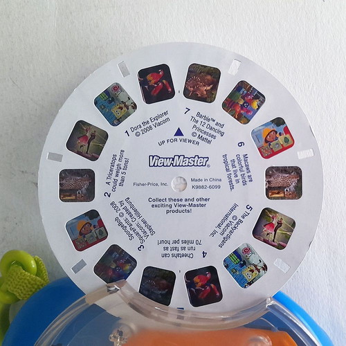 Viewmaster Fisher Price used with 1 film and children's reel