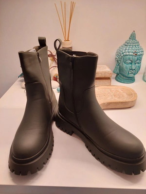 Alta Moda khaki ankle boots size 39 like new