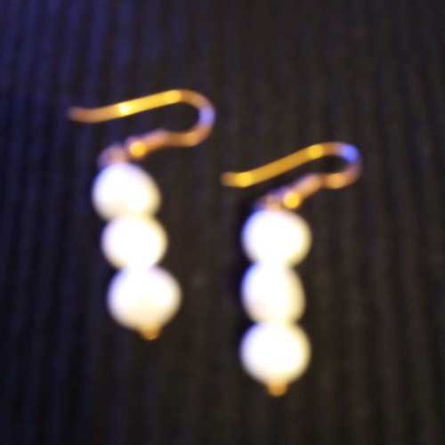 Jewelry set with faux pearls like new, necklace, bracelet and earrings