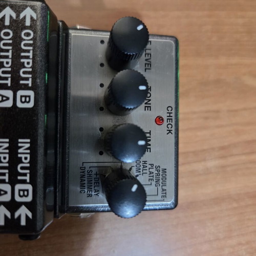Boss RV-6 reverb pedal used very few times indoors