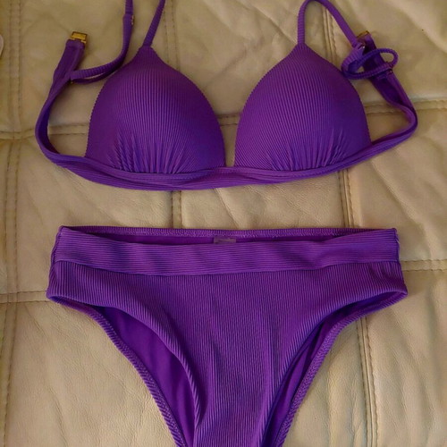 Swimsuit purple like new, size Large-Medium