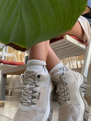 Big Star chunky sneakers beige hiking style size 36 like new