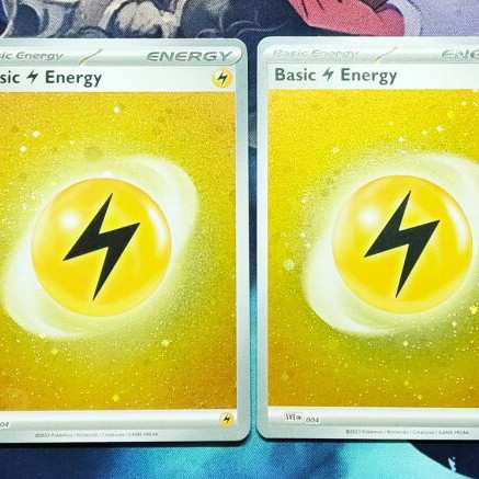 Basic Lightning Energy Galaxy Holo Pokemon like new, pack of 4