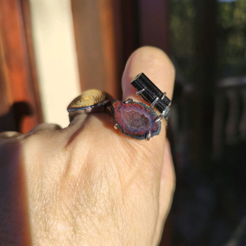 Druzy geode agate ring silver plated and black tourmaline new, adjustable size