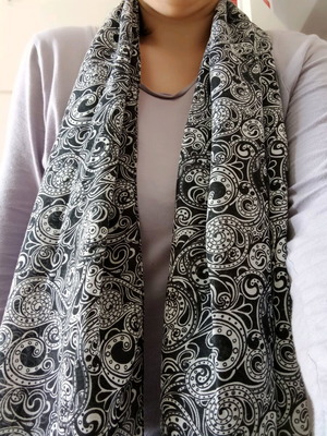 Summer scarf like new with black and white paisley pattern