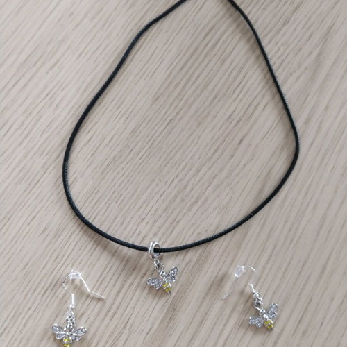 Bee necklace and earrings set handmade and new