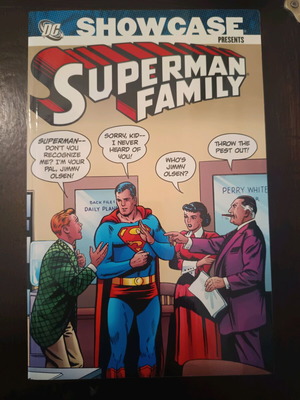 Showcase Presents: Superman Family Vol. 2 like new, DC Comics
