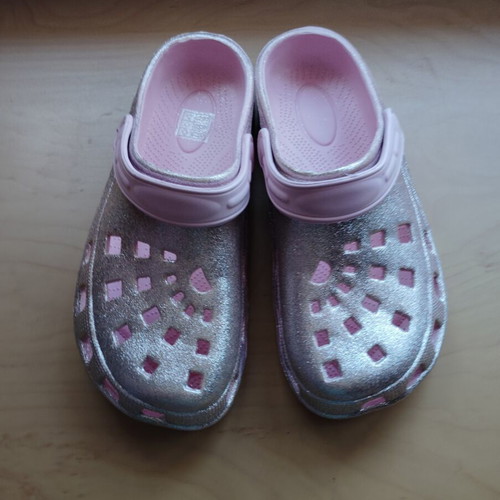 Shiny women's clogs, size 41
