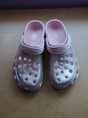 Shiny women's clogs, size 41