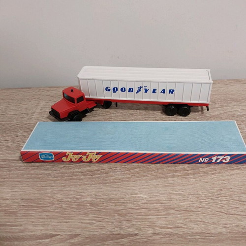 Iveco joy toy Good Year truck new