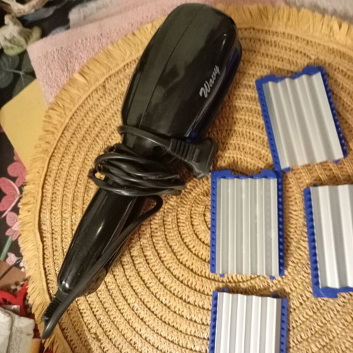 First Austria Wavy hair straightener like new