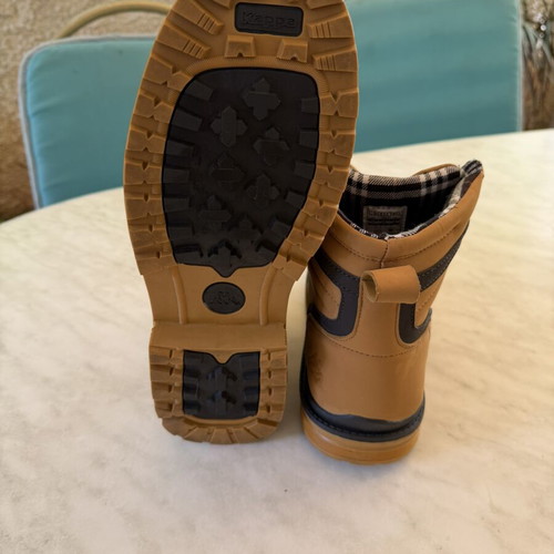 Kappa boots new, beige, size 46