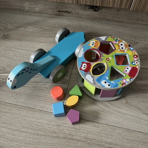 Wooden Turtle Pull Toy with Shape Sorter Like New