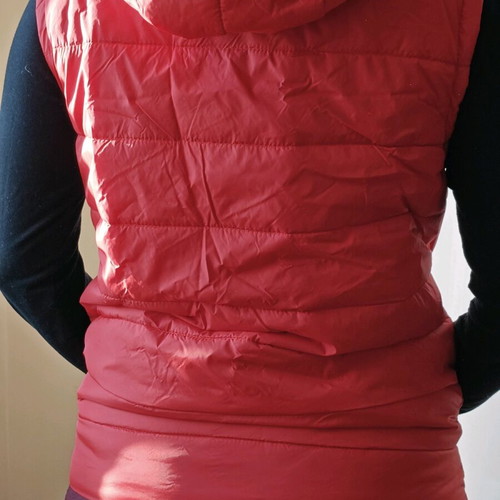 St. Jones Women's Sleeveless Jacket used, bright red with hood