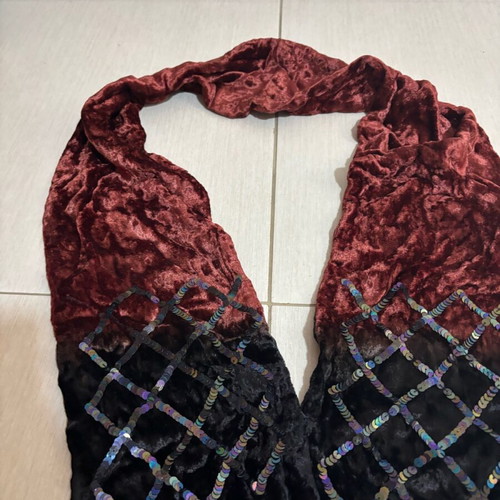 Velvet scarf like new, black and red