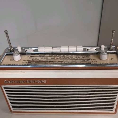 Vintage Schaub Lorenz Touring 70 radio used
