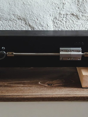 Μηχανή παλινδρόμησης σαν καινούργιο με βάση για Dildo και μοτέρ 24v 160rpm