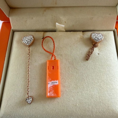Folli Follie earrings new, beige, with certificate of authenticity